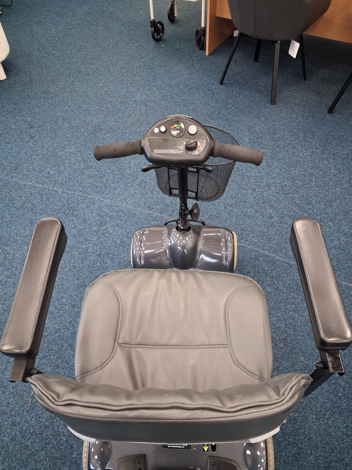 Electric Mobility Ultralite 480 in Grey | Refurbished Mobility Scooter Sheffield