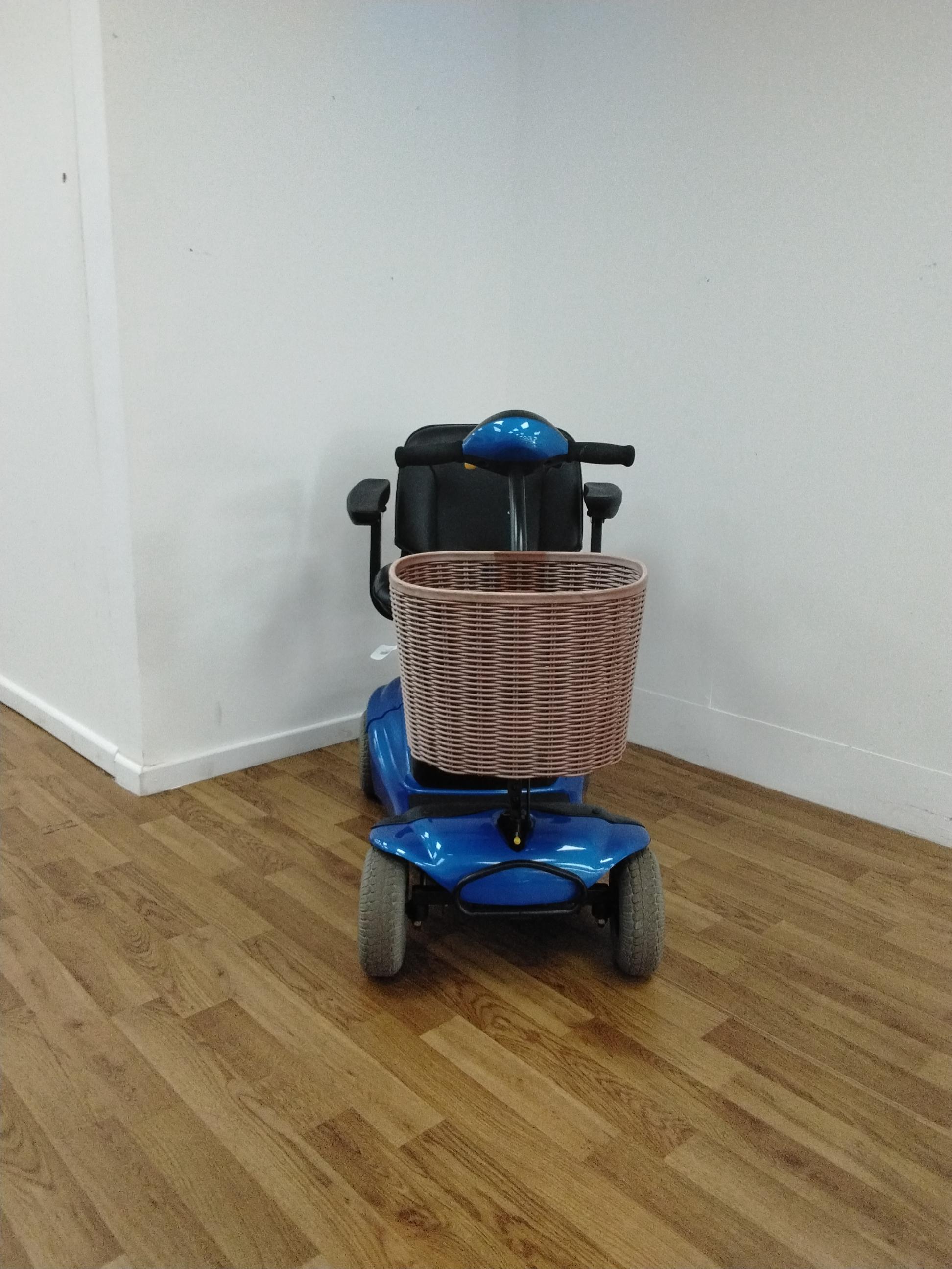 Roma Paris  in Blue | Refurbished Scooter Wrexham