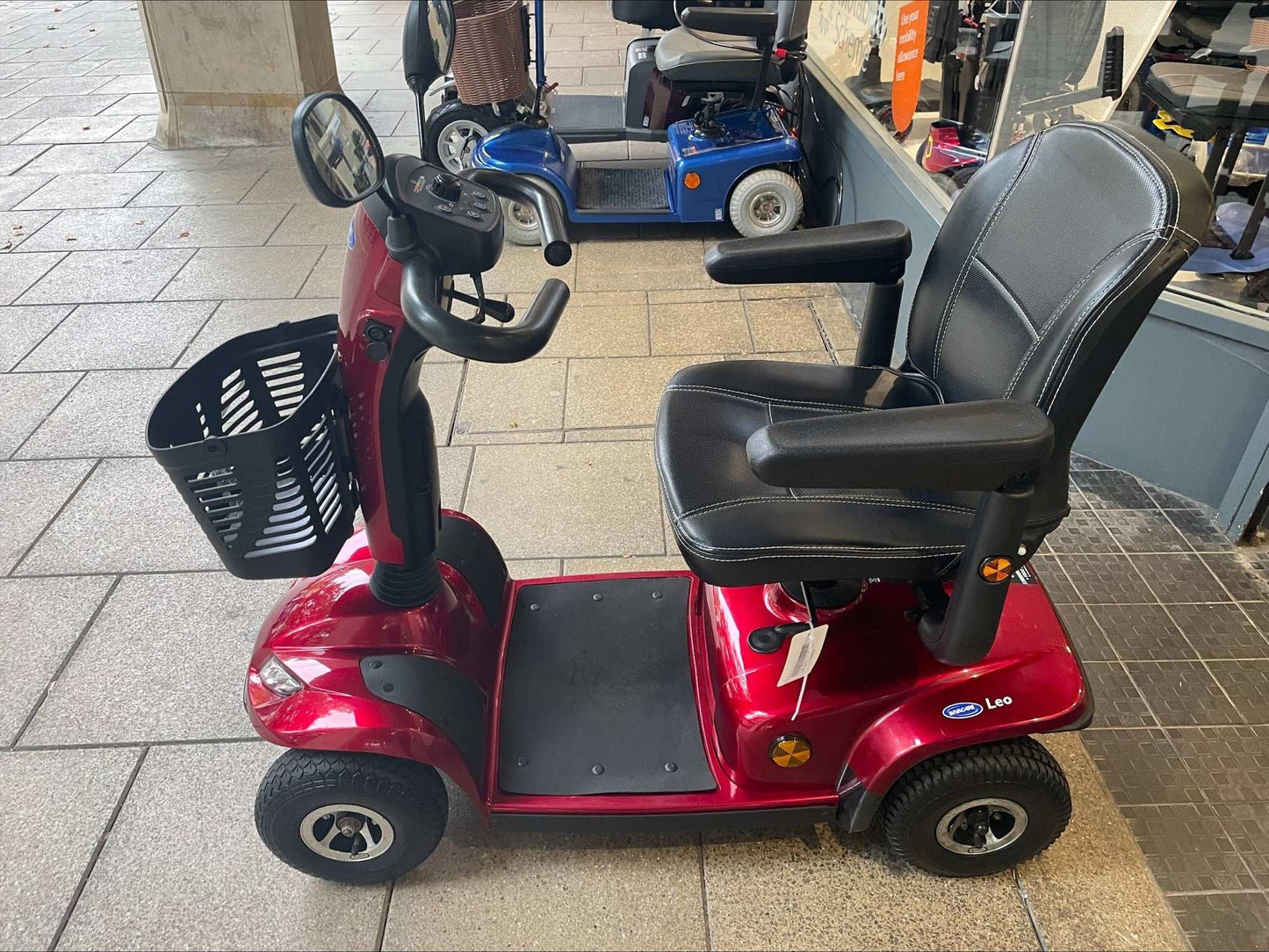 Invacare Leo - Red