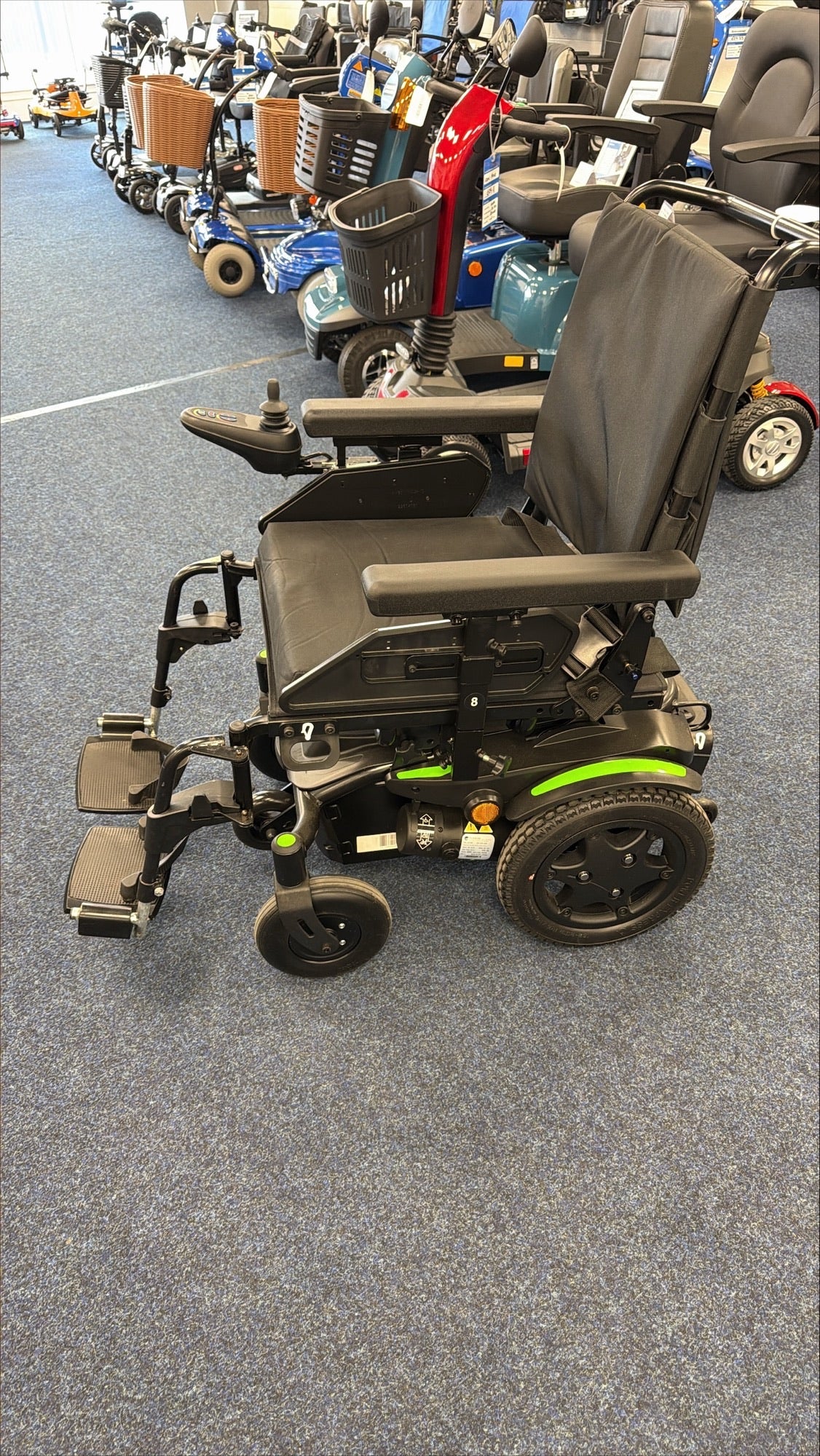 Quickie Q100R | Refurbished Powerchair Barnsley