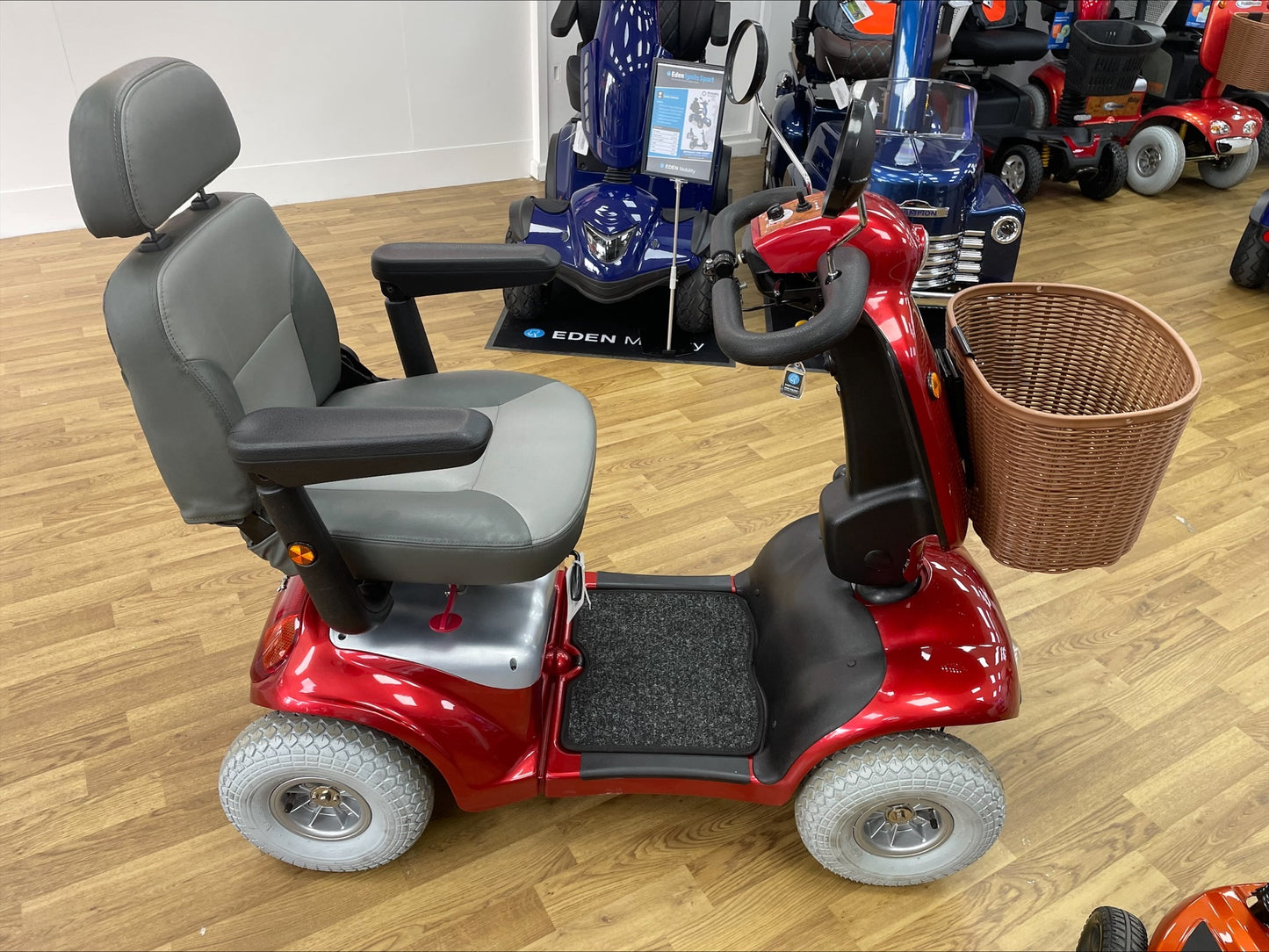 Roma Shoprider Cadiz - Red | Wrexham