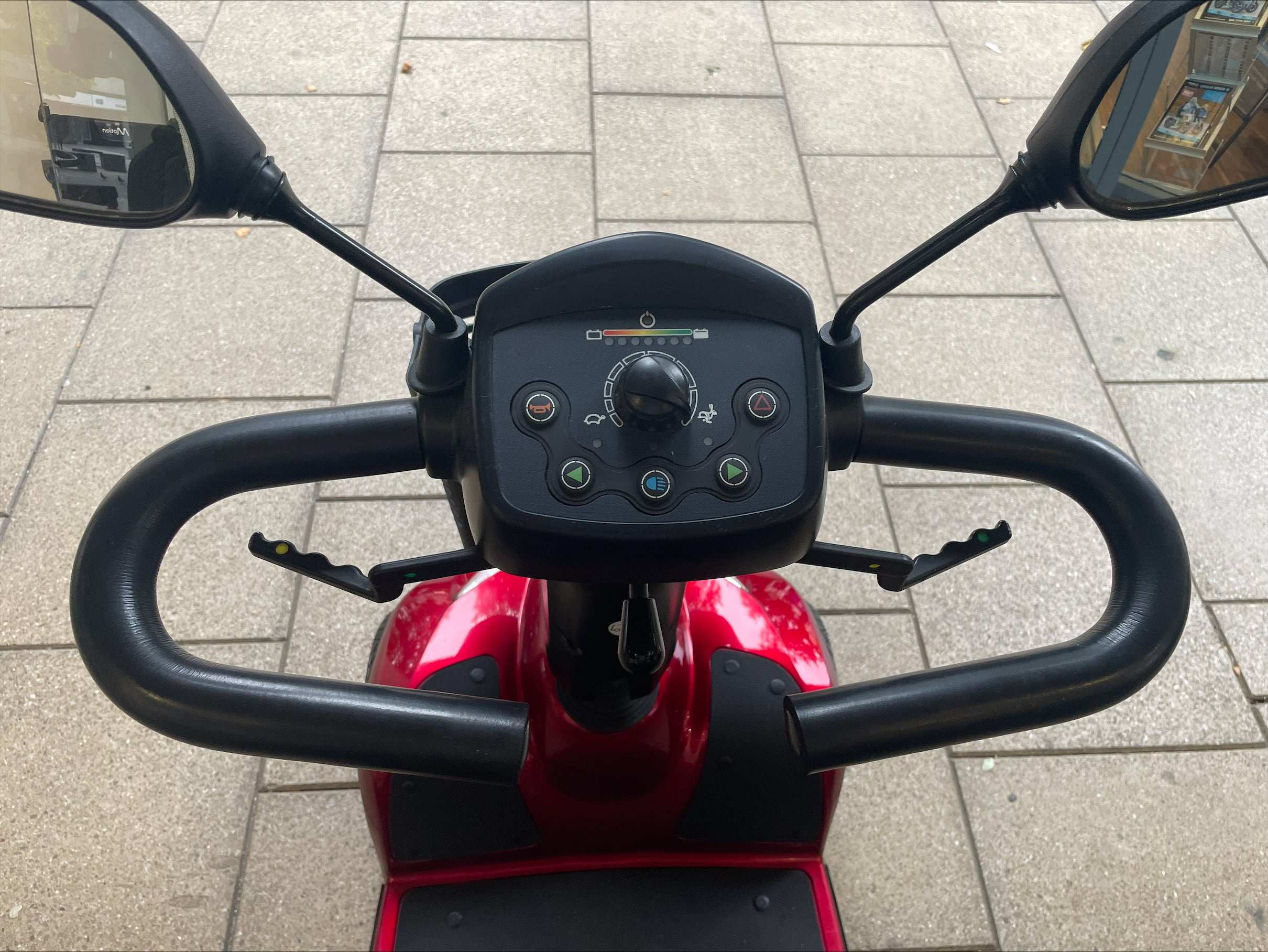 Invacare Leo - Red