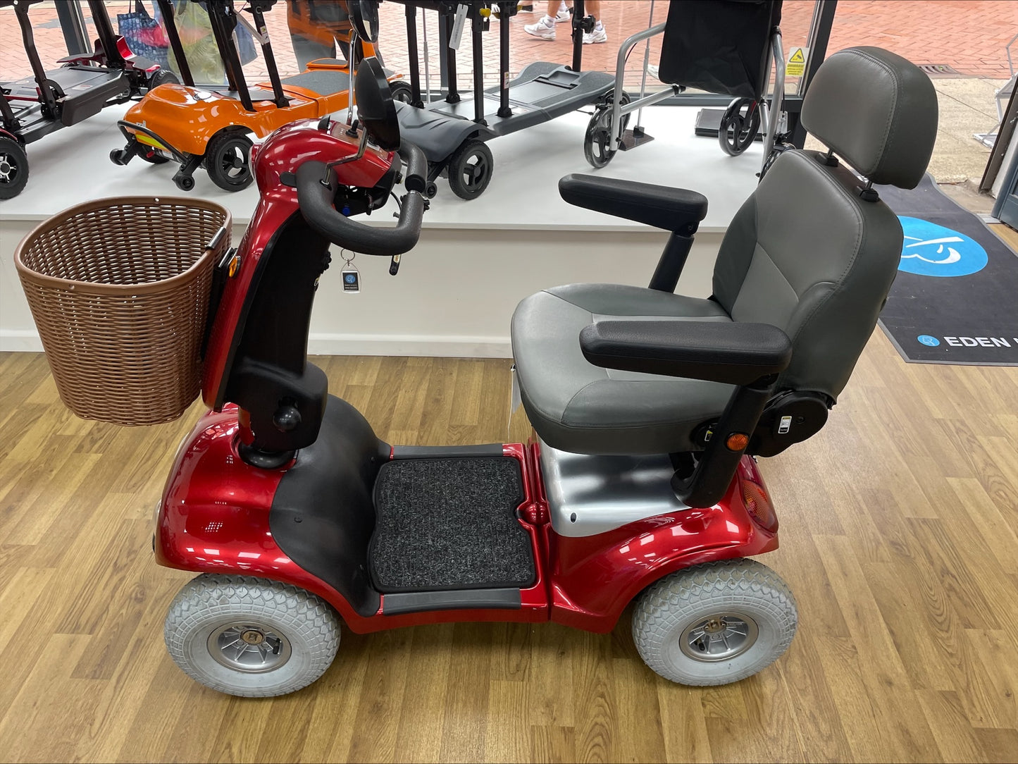 Roma Shoprider Cadiz - Red | Wrexham