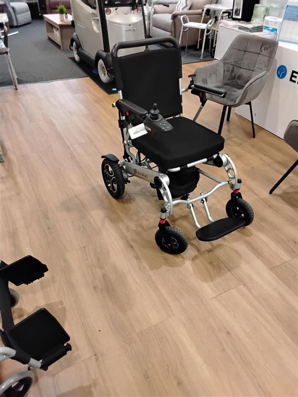 Livewell Instafold in Silver | Refurbished Powerchair Bootle