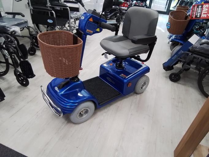 Roma Sovereign 4 in Blue | Refurbished Scooter Warrington - Eden Mobility