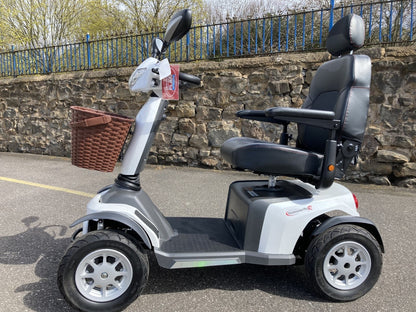 Vanos Roadmaster Plus R White - Eden Mobility