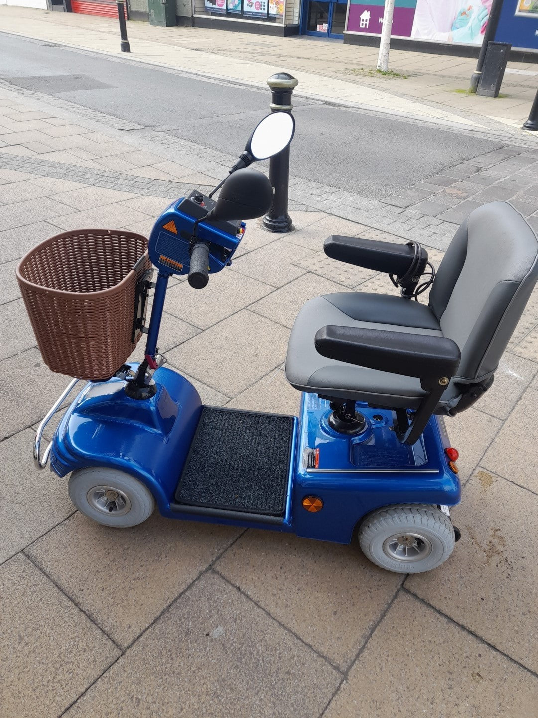 Roma Soverign 4 Blue - Eden Mobility